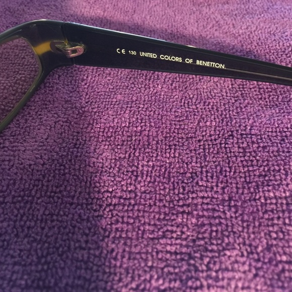 United Colors of Benetton eyeglasses - Picture 5 of 6